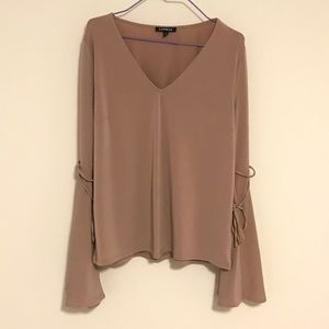 Express Bell Sleeve Top Size Small